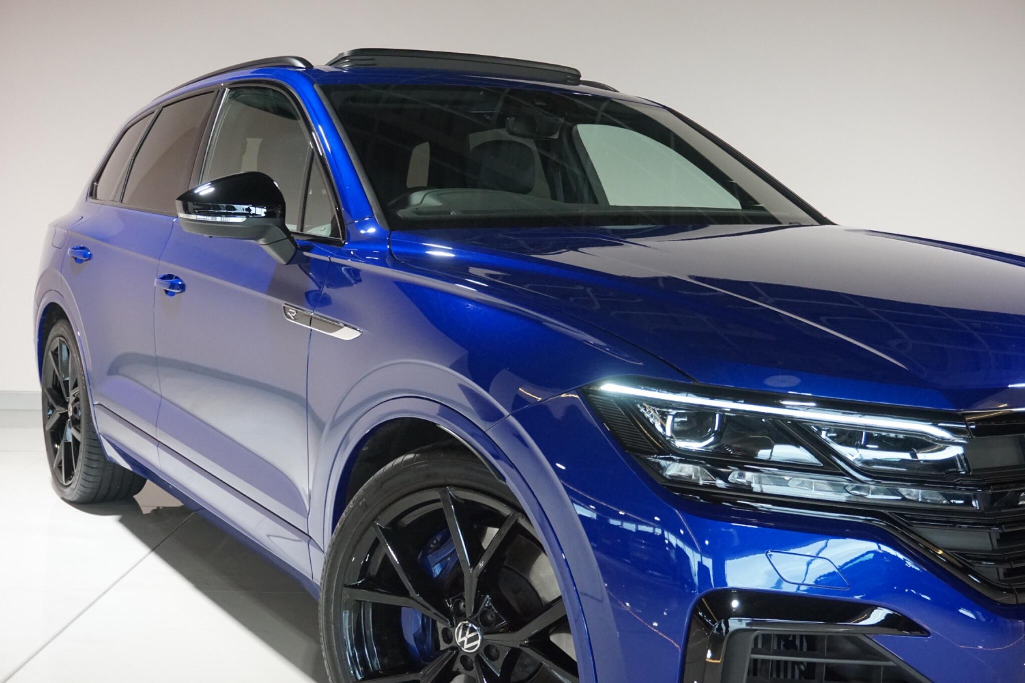 Volkswagen Touareg 3.0 V6 TSI eHybrid 14.3kWh R SUV 5dr Petrol Plug-in Hybrid Tiptronic 4Motion Euro 6 (s/s) (462 ps)